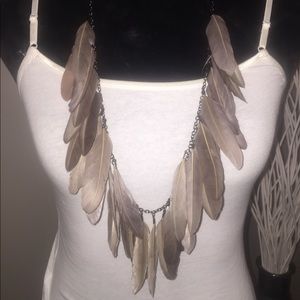 NWT Forever 21 feather necklace.